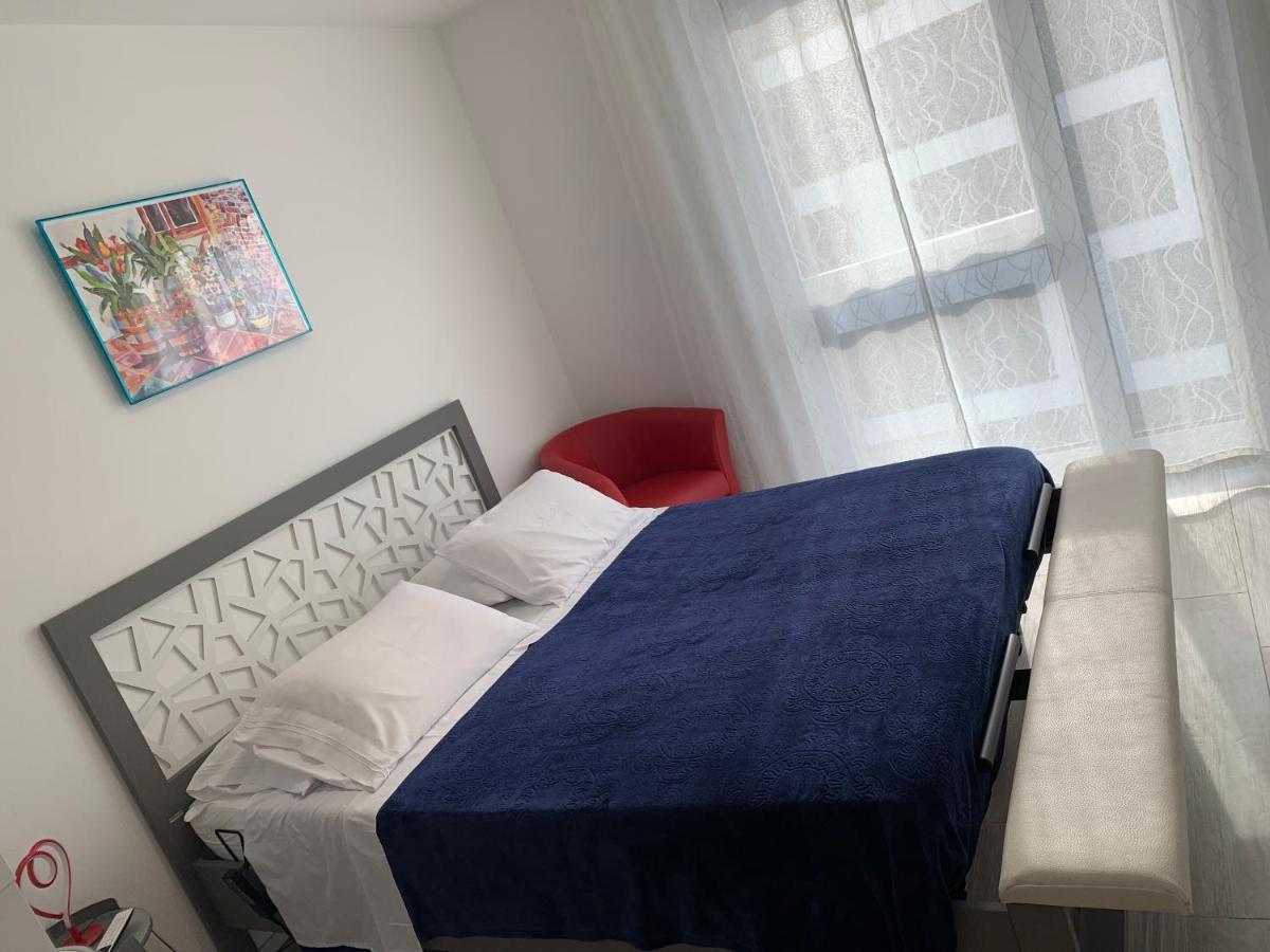 B&B Kelly Plus Lausanne Exterior photo